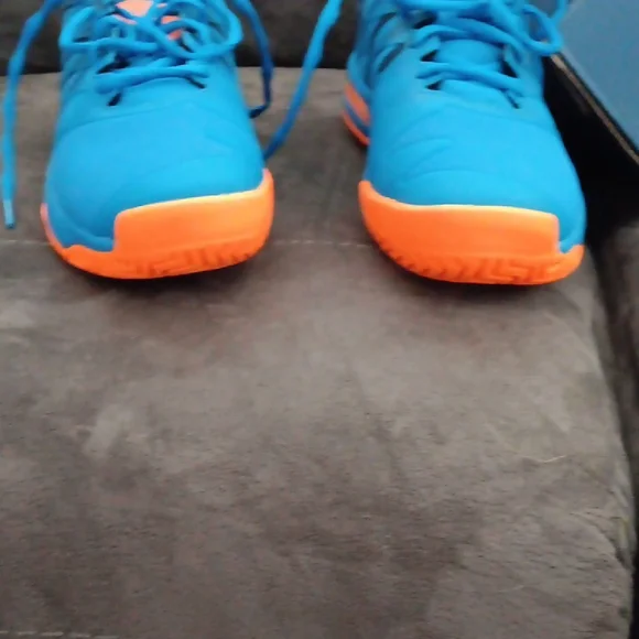 K-Swiss Vibrant Blue and Orange Sneakers - Picture 4 of 5